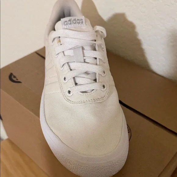 Adidas Classic White Sneakers - Picture 2 of 4